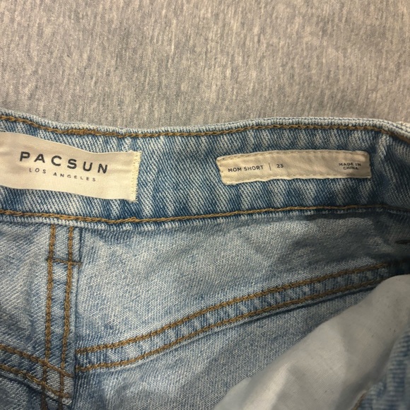 Pacsun Mom Jean Shorts - Picture 2 of 4